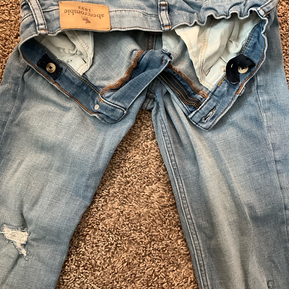 Abercrombie Kids Super Skinny Distressed Jeans 13/14 - Picture 4 of 7